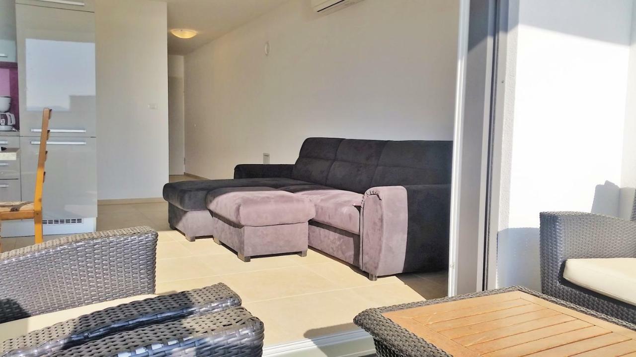 Apartment Villa Vala Malinska Esterno foto