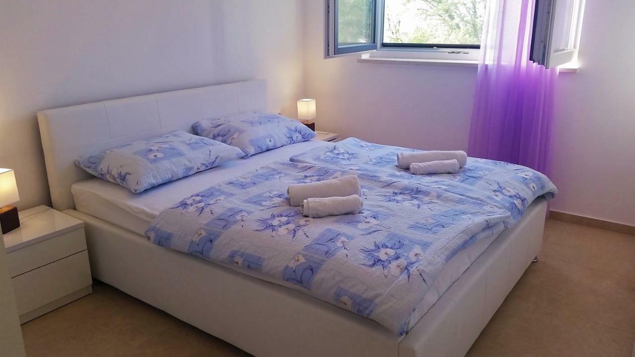 Apartment Villa Vala Malinska Esterno foto