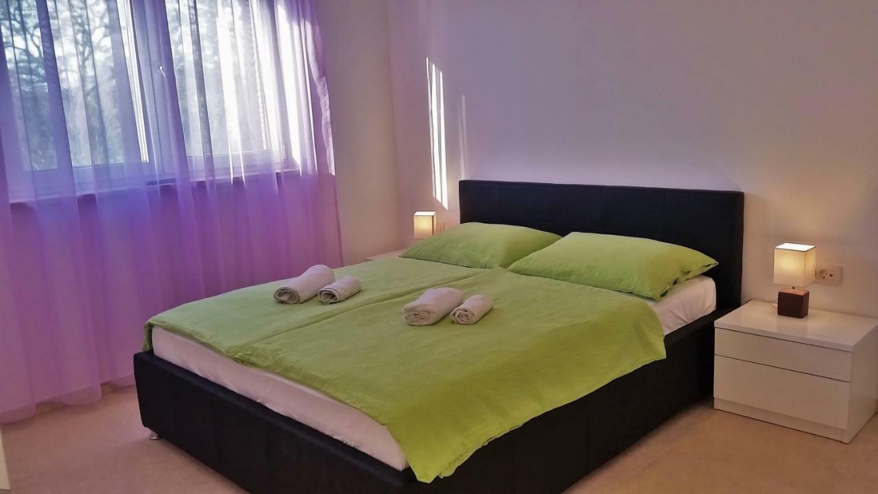 Apartment Villa Vala Malinska Esterno foto